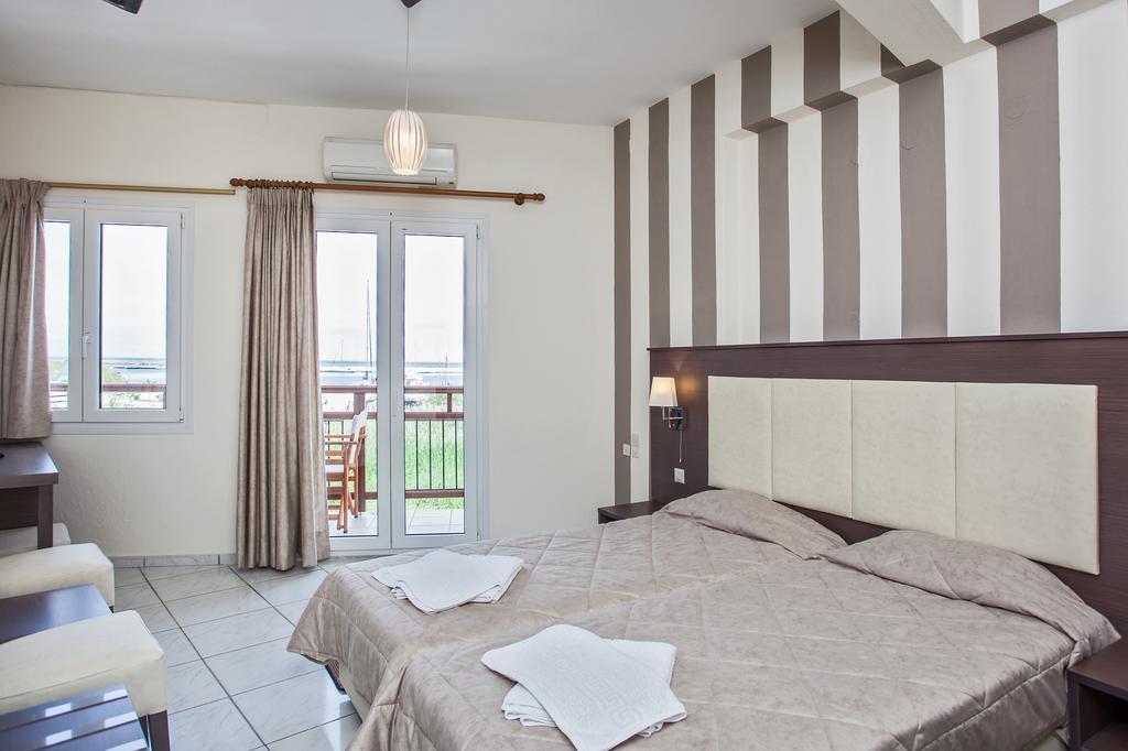Akti Fine Rooms Skopelos Habitación foto
